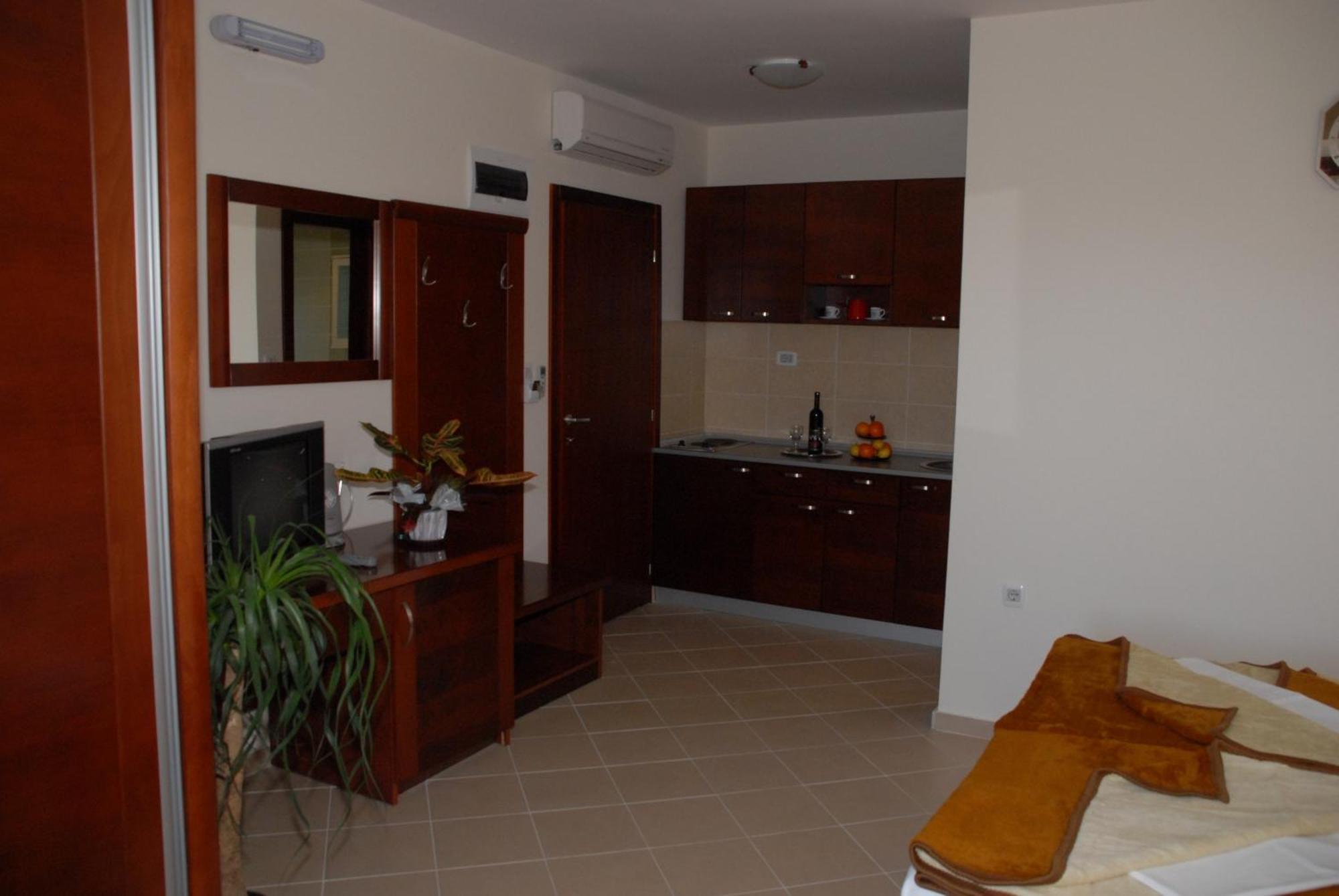 Apartments Krapina ブドヴァ エクステリア 写真